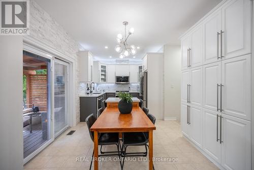 3246 Sharp Road, Burlington (Alton), ON - Indoor Photo Showing Dining Room