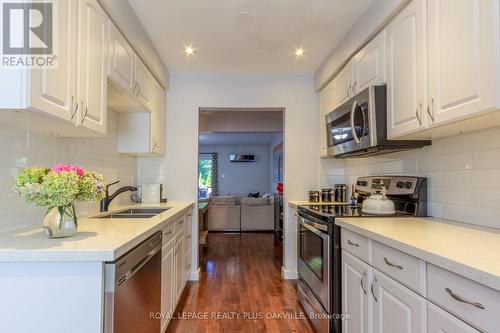 8 - 2062 Lakeshore Road W, Oakville (Bronte West), ON - Indoor Photo Showing Kitchen With Stainless Steel Kitchen With Double Sink With Upgraded Kitchen