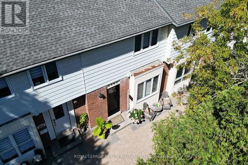 8 - 2062 Lakeshore Road W, Oakville (Bronte West), ON - Outdoor