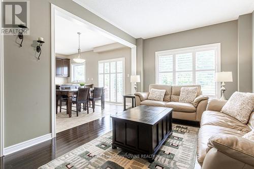 32 Tatra Crescent, Brampton (Bram West), ON - Indoor Photo Showing Living Room