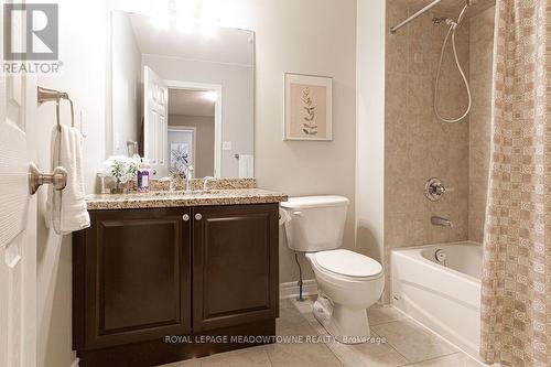 32 Tatra Crescent, Brampton, ON - Indoor Photo Showing Bathroom