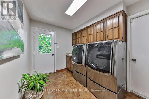 2131 Lynchmere Avenue, Mississauga, ON - Indoor Photo Showing Laundry Room