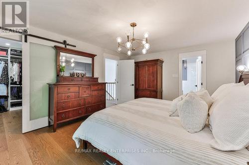 2131 Lynchmere Avenue, Mississauga, ON - Indoor Photo Showing Bedroom