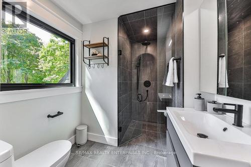 2131 Lynchmere Avenue, Mississauga (Cooksville), ON - Indoor Photo Showing Bathroom