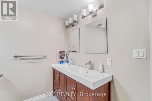 111 Morton Way, Brampton, ON - Indoor Photo Showing Bathroom