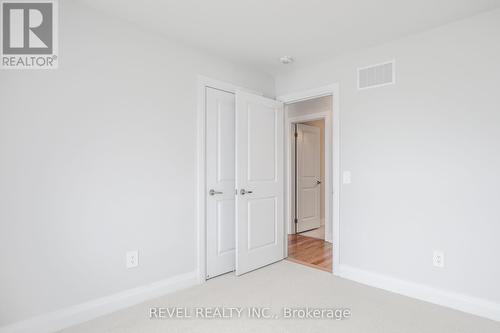 24 Mckay Avenue, Kawartha Lakes (Lindsay), ON - Indoor Photo Showing Other Room