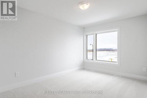 24 Mckay Avenue, Kawartha Lakes (Lindsay), ON - Indoor Photo Showing Other Room