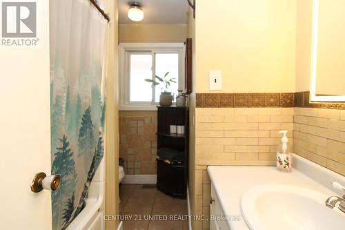 572 Saugeen Crescent, Peterborough (Ashburnham), ON - Indoor Photo Showing Bathroom