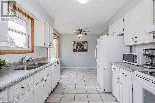 125 Brant Avenue, Guelph, ON - Indoor Photo Showing Kitchen With Double Sink