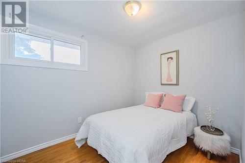 125 Brant Avenue, Guelph, ON - Indoor Photo Showing Bedroom