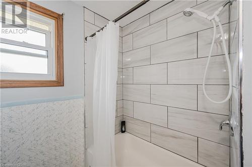 125 Brant Avenue, Guelph, ON - Indoor Photo Showing Bathroom