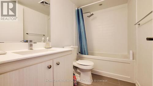 303 - 10 Willison Square, Toronto, ON - Indoor Photo Showing Bathroom