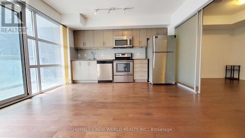 303 - 10 Willison Square, Toronto (Kensington-Chinatown), ON - Indoor Photo Showing Kitchen