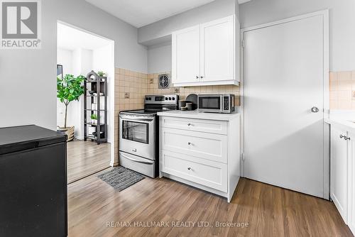 306 - 5 Parkway Forest Drive, Toronto (Henry Farm), ON - Indoor Photo Showing Kitchen