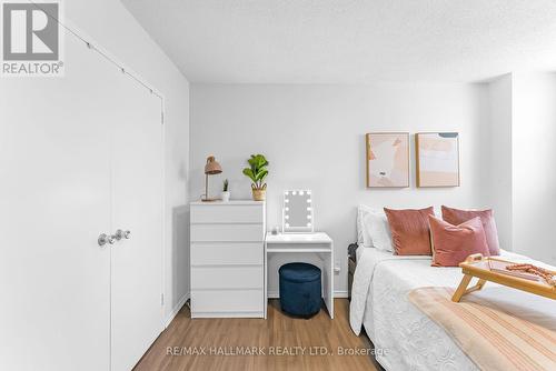 306 - 5 Parkway Forest Drive, Toronto (Henry Farm), ON - Indoor Photo Showing Bedroom