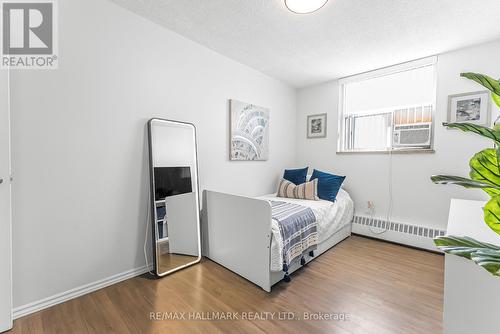 306 - 5 Parkway Forest Drive, Toronto (Henry Farm), ON - Indoor Photo Showing Bedroom