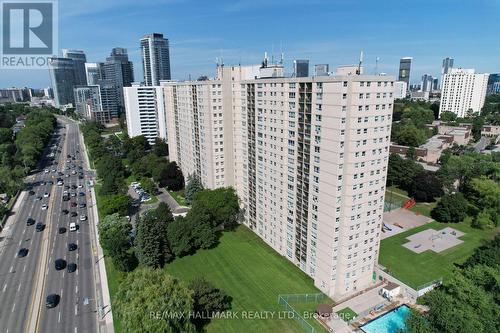 306 - 5 Parkway Forest Drive, Toronto (Henry Farm), ON - Outdoor