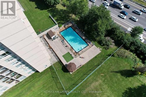 306 - 5 Parkway Forest Drive, Toronto (Henry Farm), ON -  With In Ground Pool With View