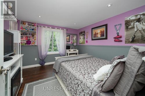 18 Fagan Drive, Halton Hills (Georgetown), ON - Indoor Photo Showing Bedroom