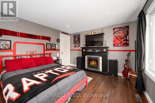 18 Fagan Drive, Halton Hills (Georgetown), ON - Indoor With Fireplace