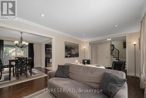 18 Fagan Drive, Halton Hills (Georgetown), ON - Indoor Photo Showing Living Room