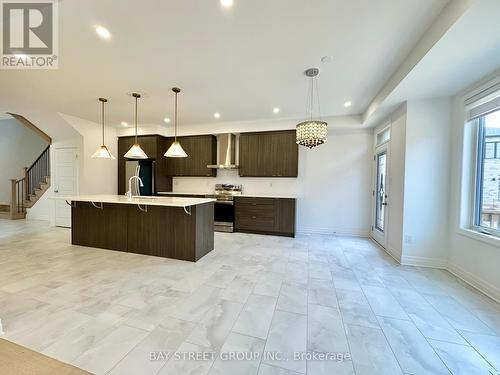 8 Sweet Pear Street, Markham, ON - Indoor Photo Showing Kitchen