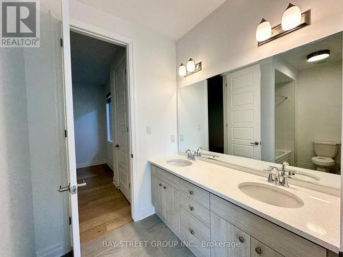 8 Sweet Pear Street, Markham, ON - Indoor Photo Showing Bathroom