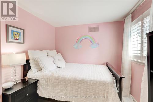 78 - 20 Mineola Road E, Mississauga, ON - Indoor Photo Showing Bedroom