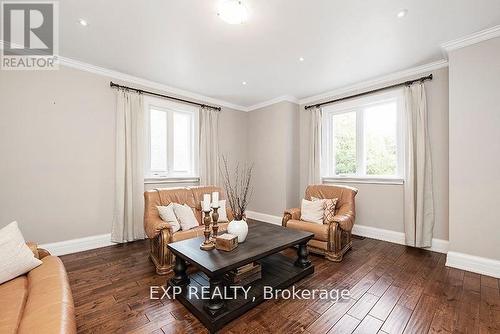 7840 Patterson Side Road, Caledon, ON - Indoor Photo Showing Living Room