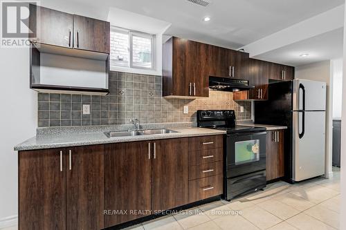 Lower - 16 Evanwood Crescent, Brampton, ON - Indoor Photo Showing Kitchen With Double Sink