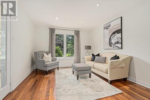 22 Hacienda Court, Brampton, ON - Indoor Photo Showing Living Room