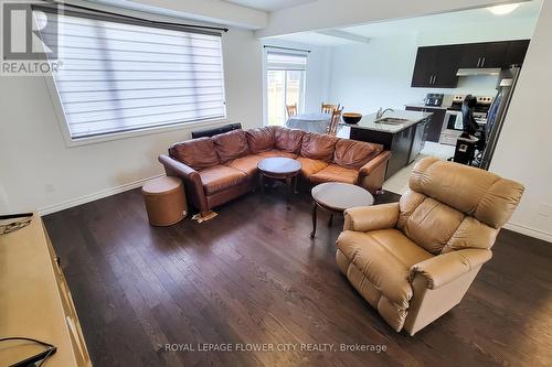 417 Freure Drive N, Cambridge, ON - Indoor Photo Showing Living Room