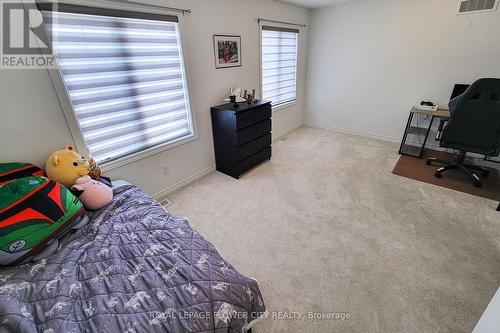 417 Freure Drive N, Cambridge, ON - Indoor Photo Showing Bedroom