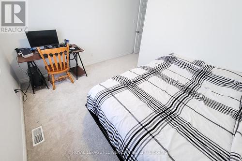 417 Freure Drive N, Cambridge, ON - Indoor Photo Showing Bedroom