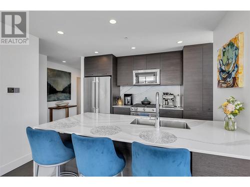 1191 Sunset Drive Unit# 2002, Kelowna, BC - Indoor Photo Showing Kitchen With Upgraded Kitchen