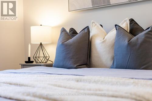 725 Eastbourne Avenue, Oshawa (Eastdale), ON - Indoor Photo Showing Bedroom