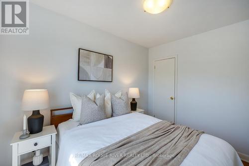 725 Eastbourne Avenue, Oshawa (Eastdale), ON - Indoor Photo Showing Bedroom