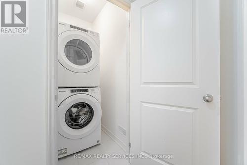 123 Adventura Road, Brampton, ON - Indoor Photo Showing Laundry Room