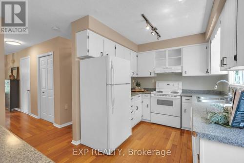 827 Northwood Drive, Cobourg, ON - Indoor Photo Showing Kitchen With Double Sink