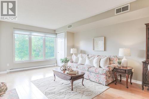 102 - 50 Rivermill Boulevard, Kawartha Lakes (Lindsay), ON - Indoor Photo Showing Living Room