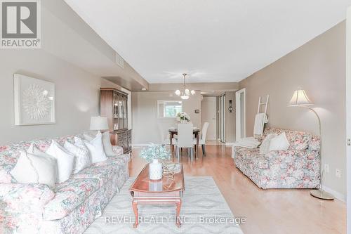 102 - 50 Rivermill Boulevard, Kawartha Lakes (Lindsay), ON - Indoor Photo Showing Living Room