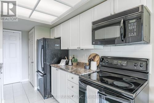 102 - 50 Rivermill Boulevard, Kawartha Lakes (Lindsay), ON - Indoor Photo Showing Kitchen