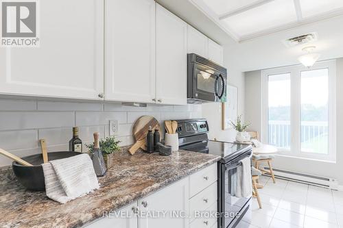 102 - 50 Rivermill Boulevard, Kawartha Lakes (Lindsay), ON - Indoor Photo Showing Kitchen