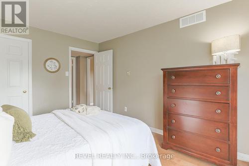 102 - 50 Rivermill Boulevard, Kawartha Lakes (Lindsay), ON - Indoor Photo Showing Bedroom