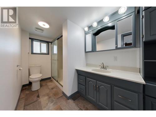 2637 24Th Street, Lister, BC - Indoor Photo Showing Bathroom