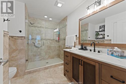 128 Riverfront Park Crescent, Amherstburg, ON - Indoor Photo Showing Bathroom