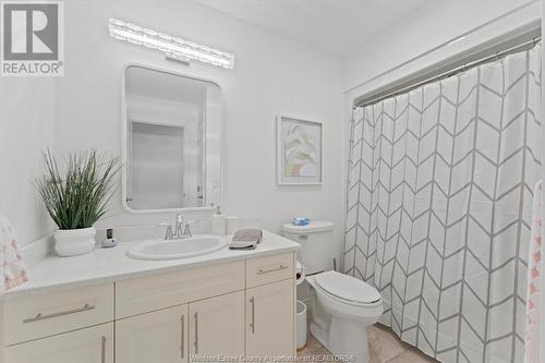 128 Riverfront Park Crescent, Amherstburg, ON - Indoor Photo Showing Bathroom