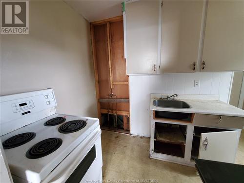 159 Gore Street, Amherstburg, ON - Indoor Photo Showing Kitchen