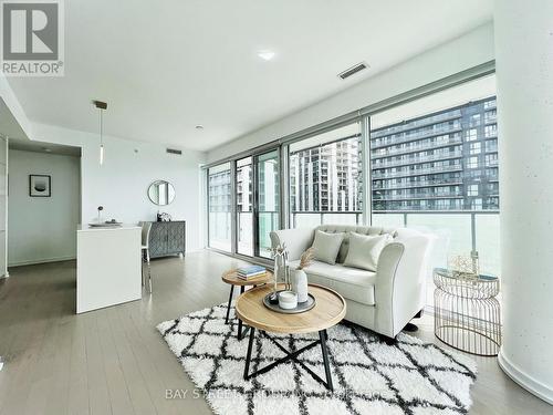 4009 - 101 Peter Street, Toronto, ON - Indoor Photo Showing Living Room