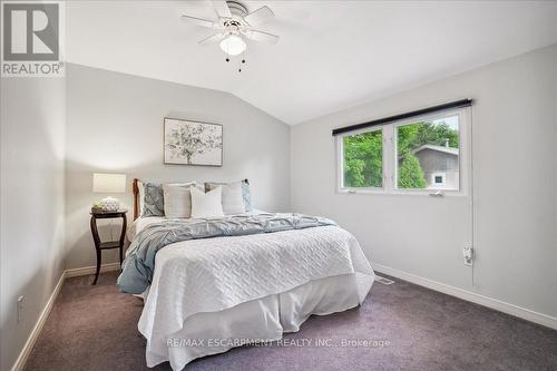 484 Carlton Drive, Oakville, ON - Indoor Photo Showing Bedroom